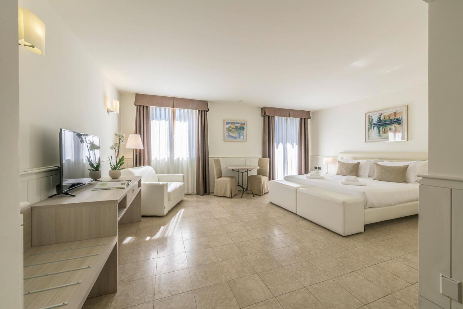 Hotel Golf Inn Lignano Sabbiadoro Zewnętrze zdjęcie