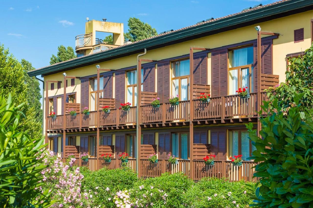 Hotel Golf Inn Lignano Sabbiadoro Zewnętrze zdjęcie